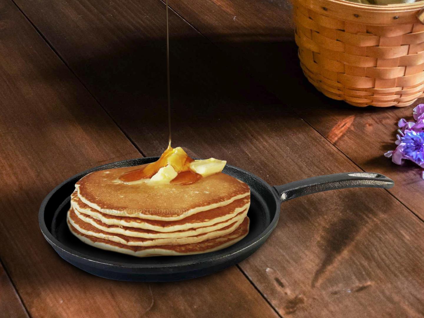 Cast Iron Pan + Hot Handle Holder